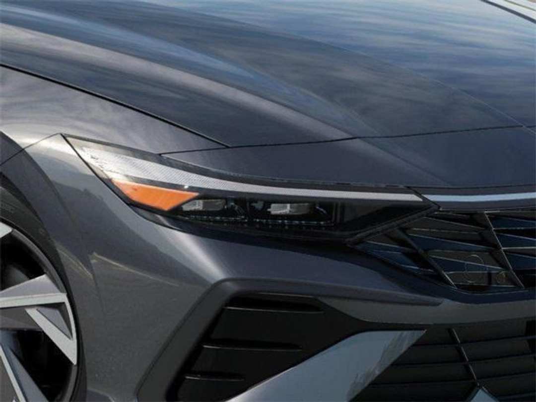 2026 Hyundai Elantra Limited - Image 9