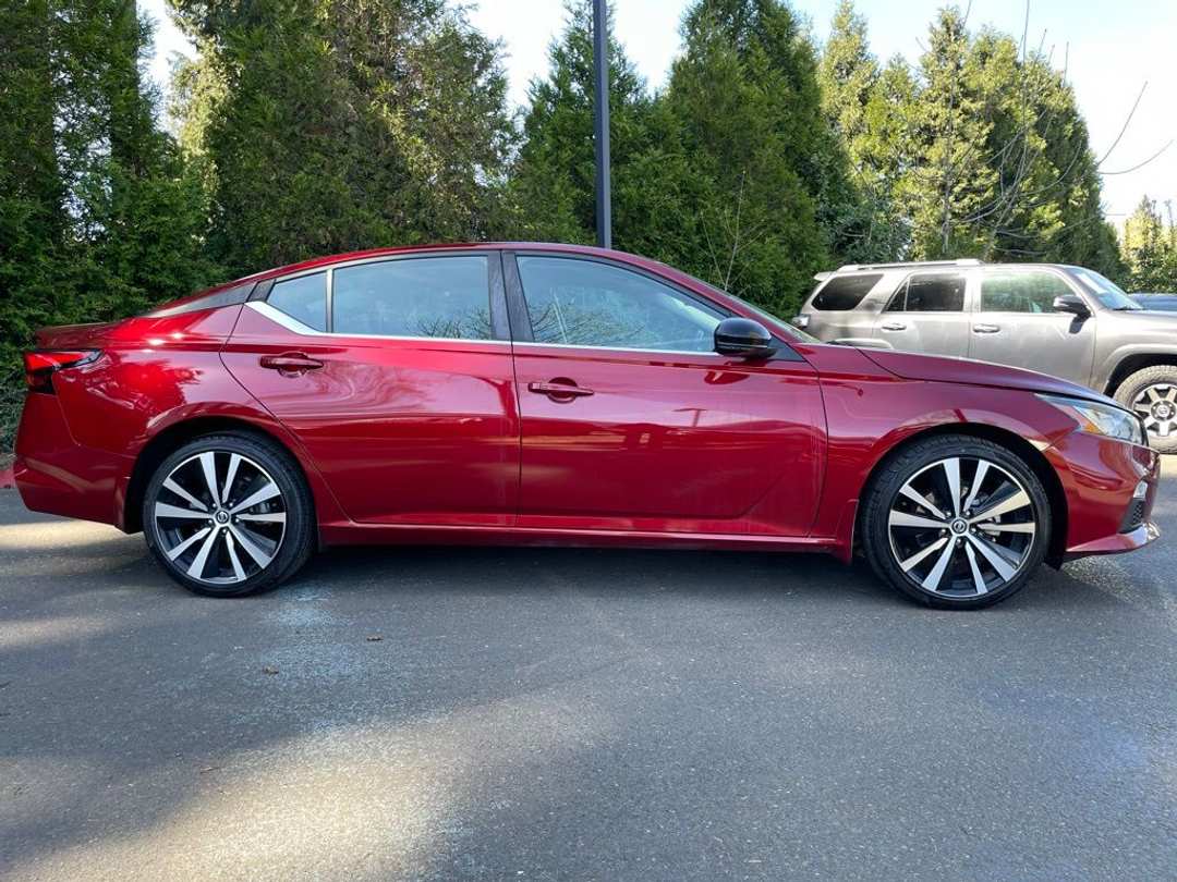 2021 Nissan Altima 2.5 SR - Image 3