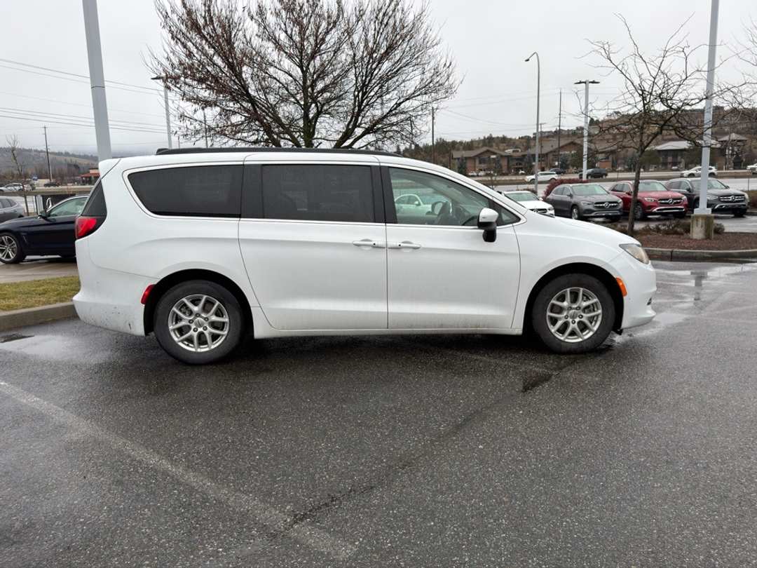 2021 Chrysler Voyager LXI - Image 10