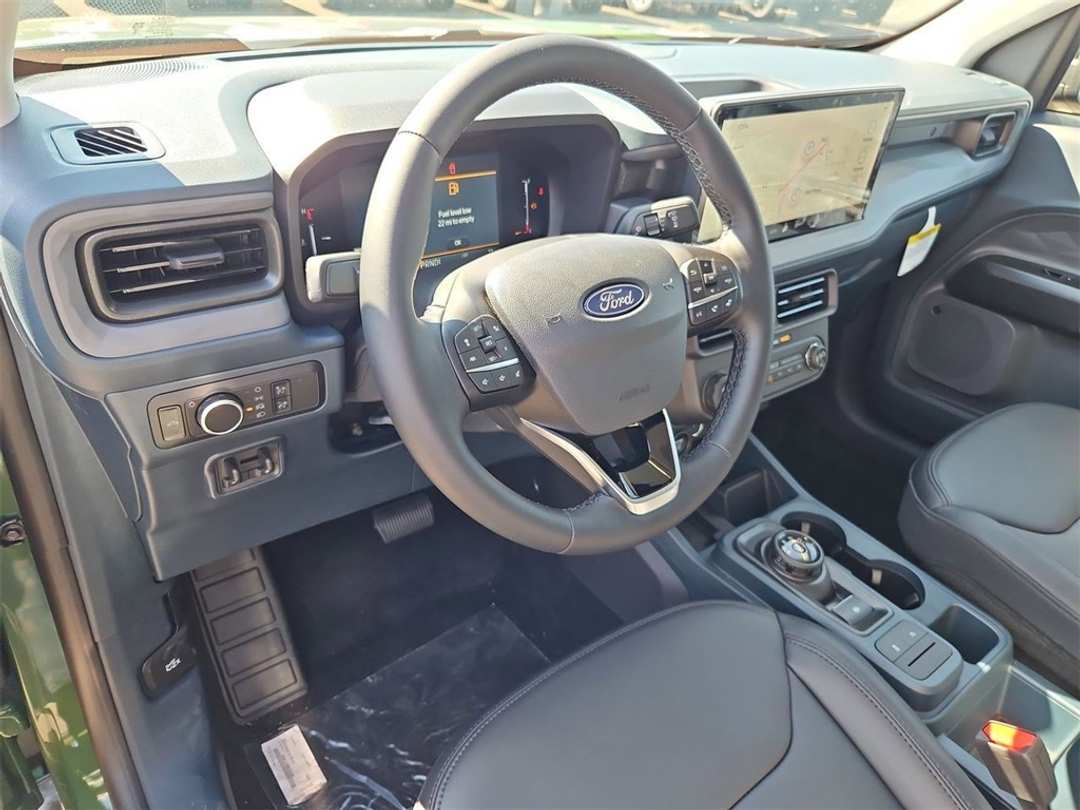 2025 Ford Maverick Lariat - Image 12