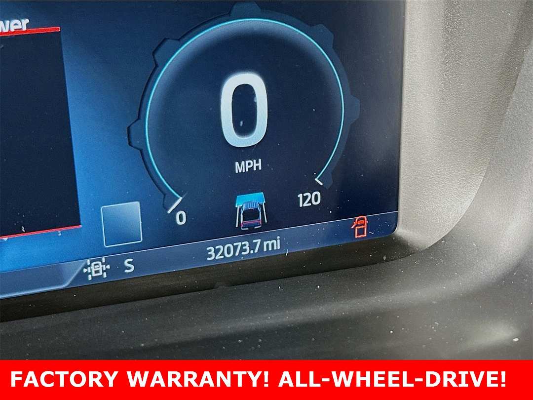 2023 Ford F-150 Lightning XLT - Image 16