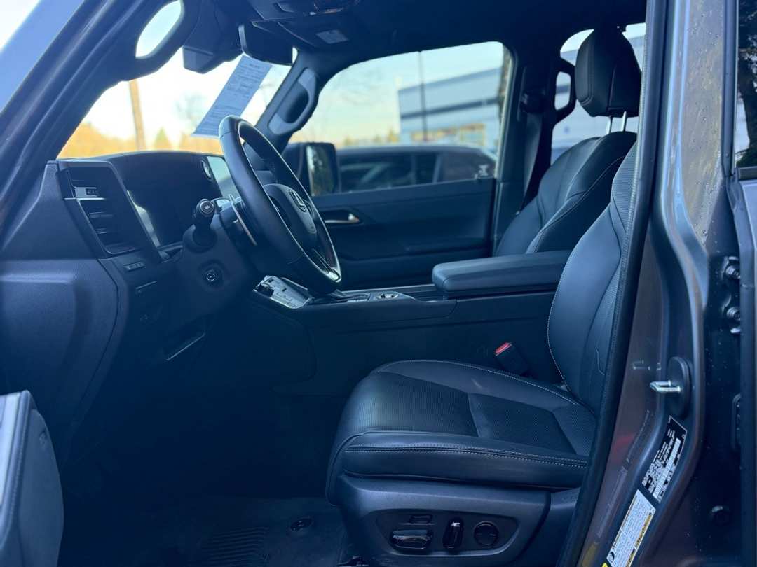 2024 Lexus GX 550 Luxury - Image 25