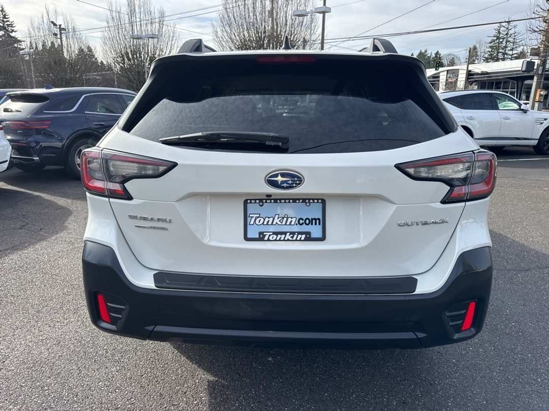 2020 Subaru Outback Premium - Image 6