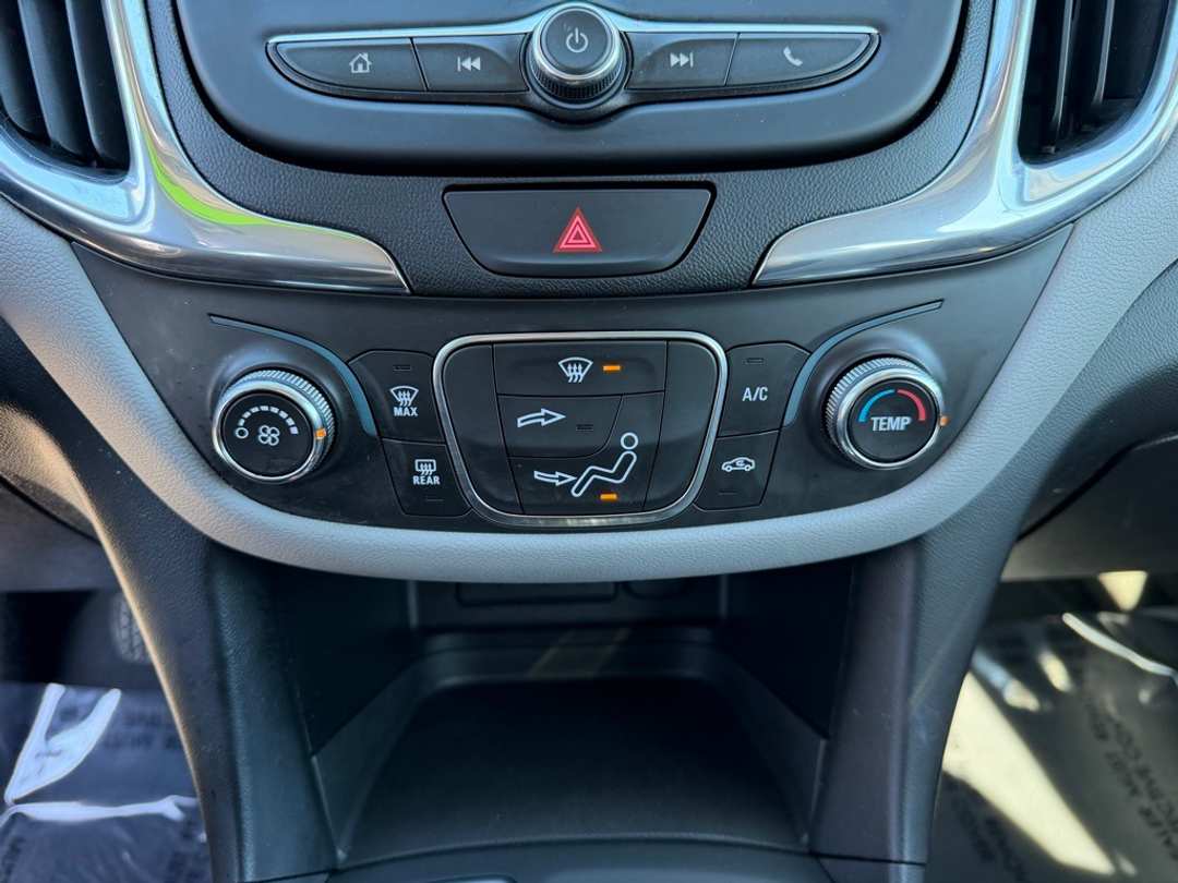 2020 Chevrolet Equinox LS - Image 24