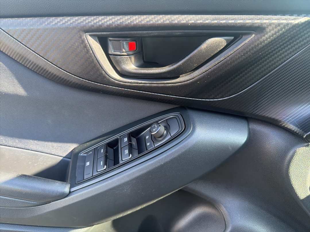 2018 Subaru Crosstrek 2.0i Premium - Image 12