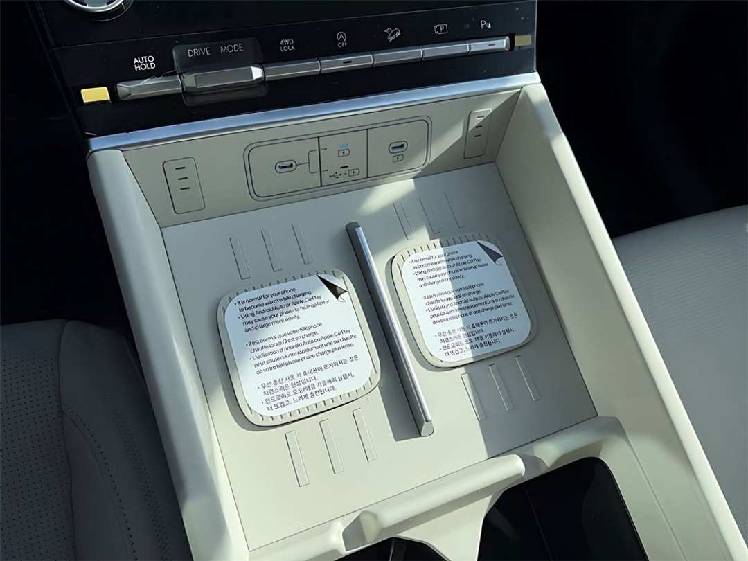 2026 Hyundai Santa Fe Calligraphy - Image 24