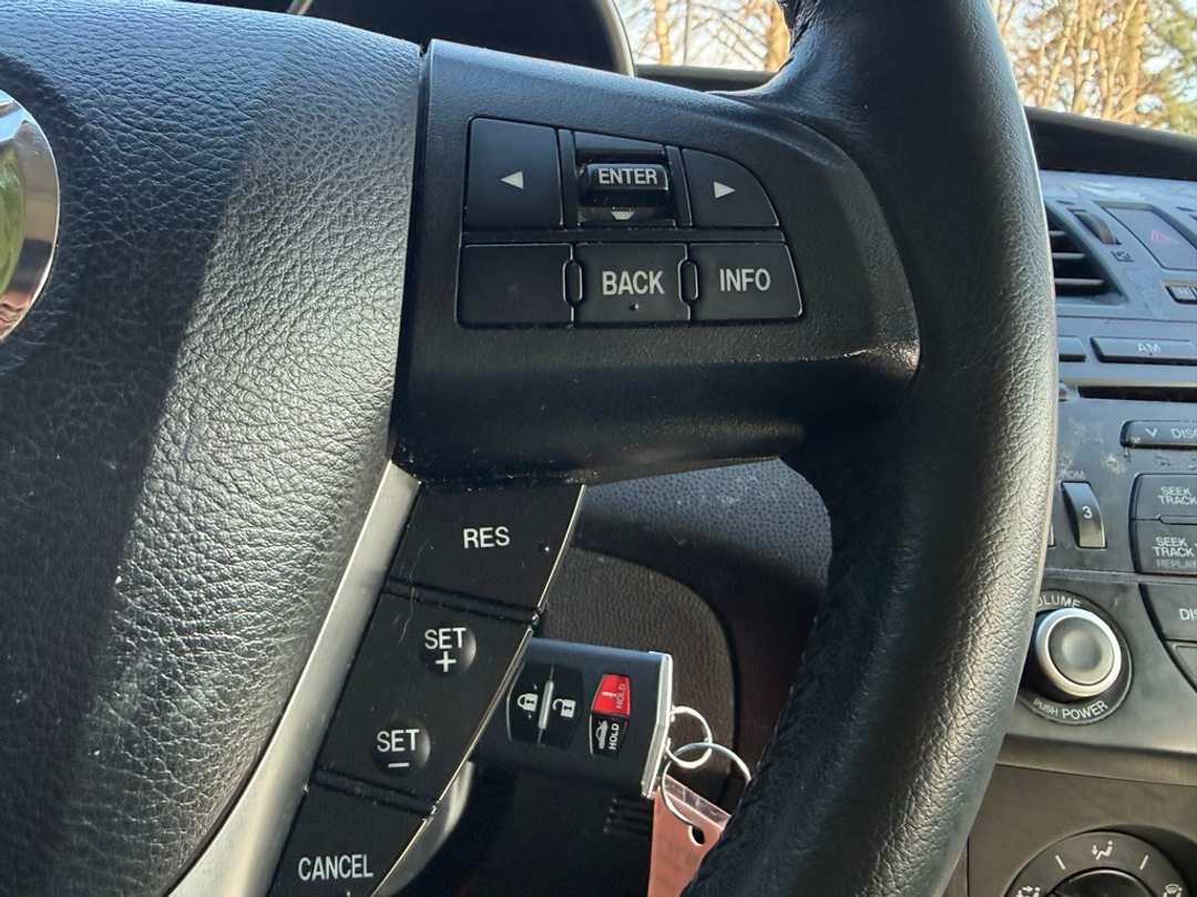 2012 MAZDA Mazda3 i Touring - Image 24