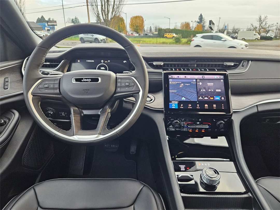 2025 Jeep Grand Cherokee L Limited - Image 27