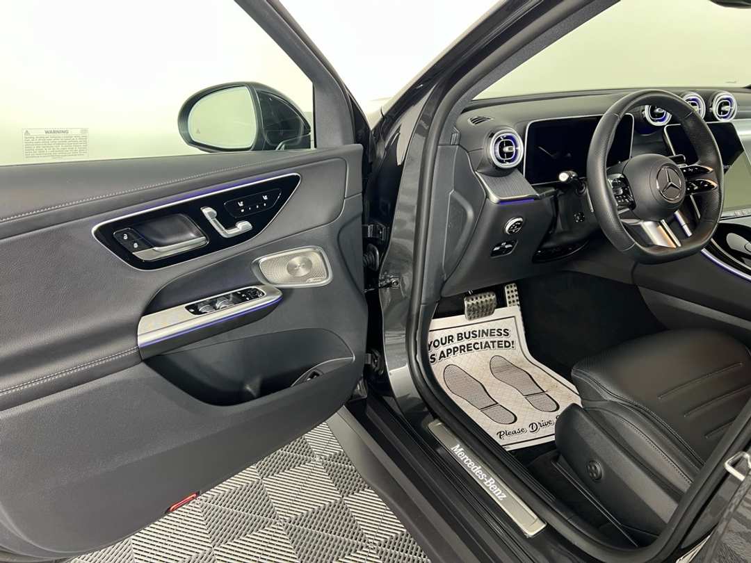 2025 Mercedes-Benz GLC GLC 300 - Image 11