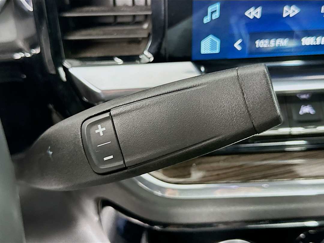 2023 Chevrolet Silverado 1500 LT - Image 18