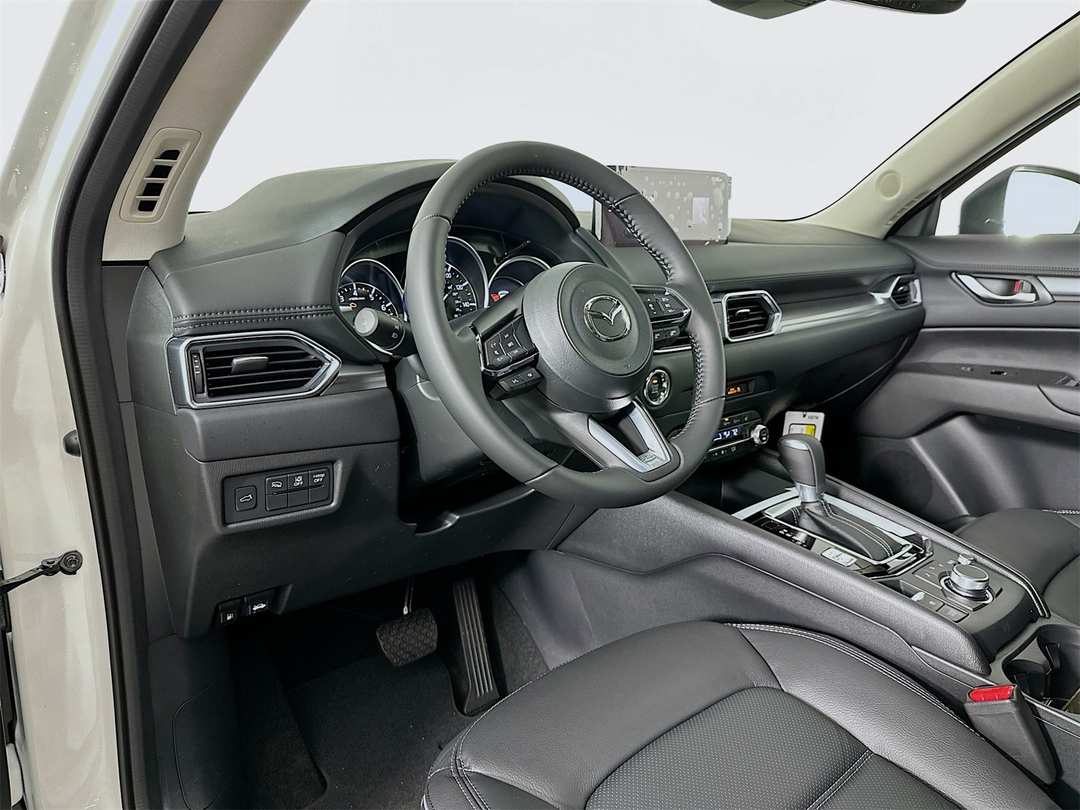 2025 MAZDA CX-5 2.5 S Preferred Package - Image 9