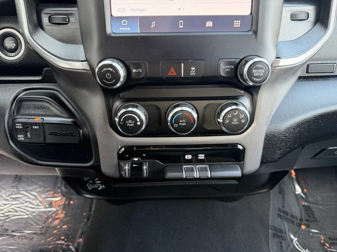 2024 Ram 3500 Big Horn - Image 22