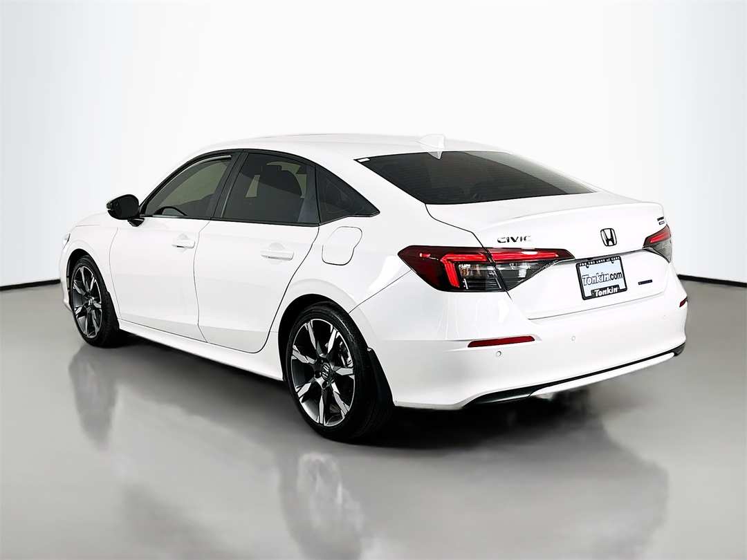 2026 Honda Civic Sport Touring - Image 5