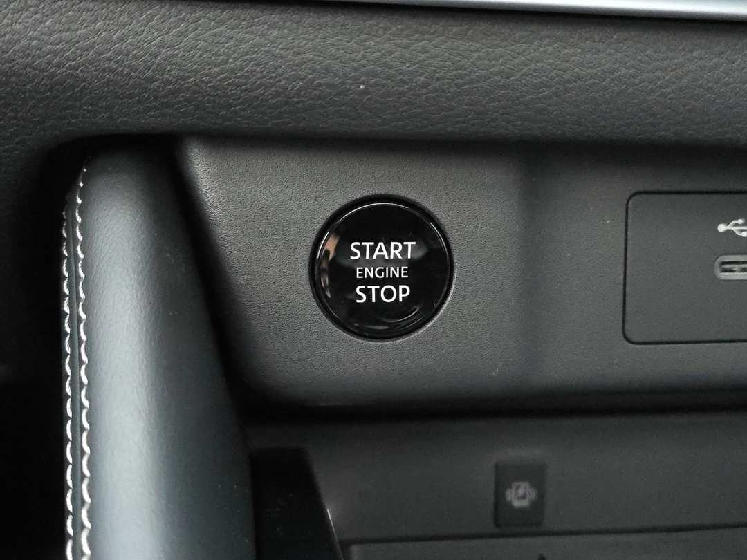 2026 Nissan Rogue Platinum - Image 22