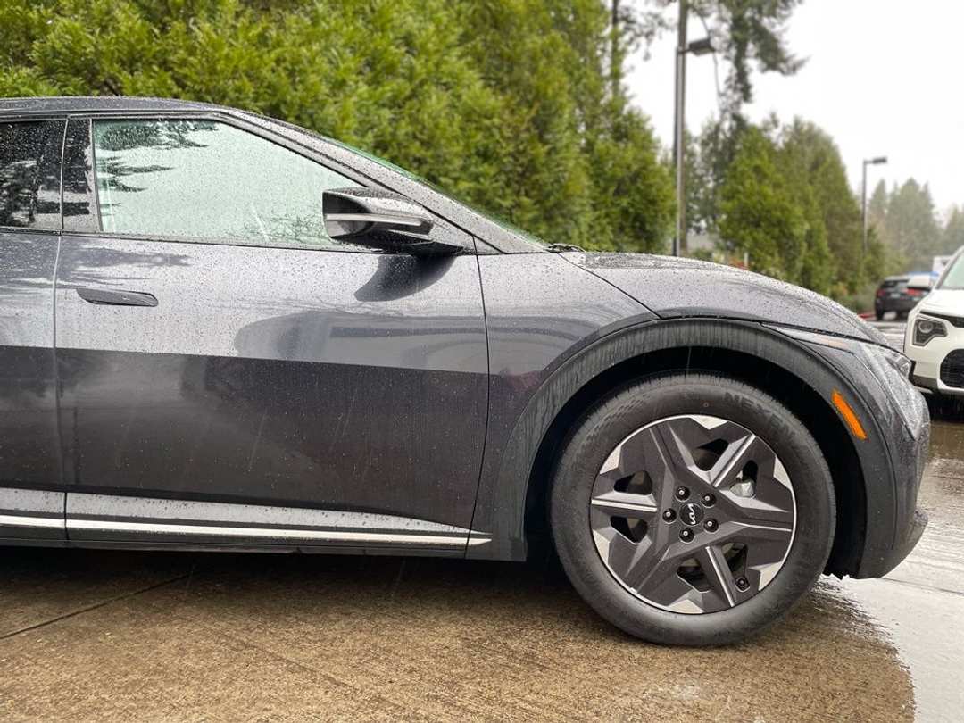 2025 Kia Ev6 Light - Image 3