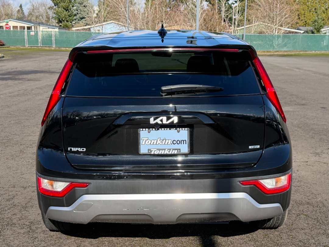 2024 Kia Niro LX - Image 7