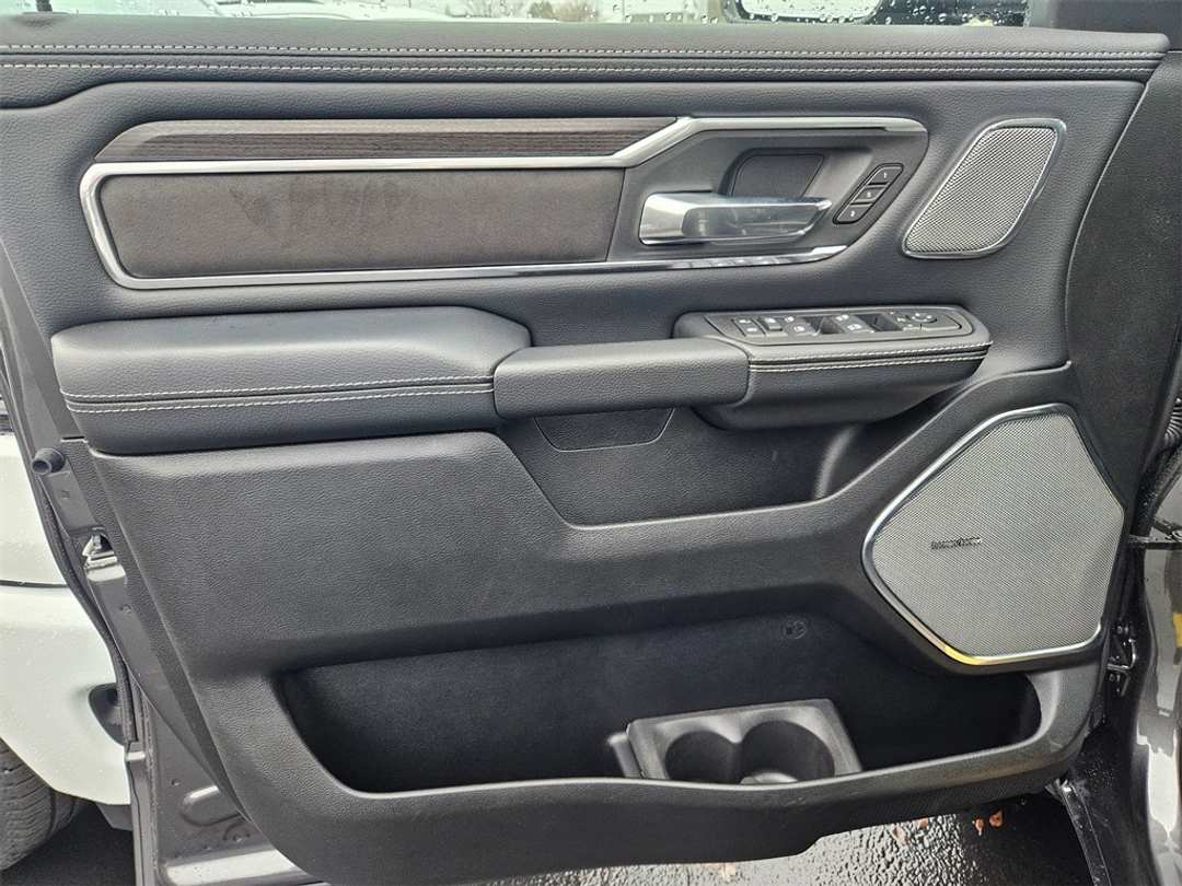 2026 Ram 1500 Laramie - Image 10