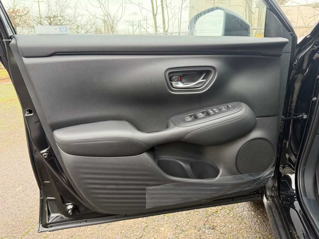 2026 Honda HR-V LX - Image 11