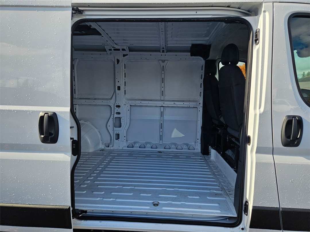 2026 Ram Promaster 1500 Low Roof - Image 32