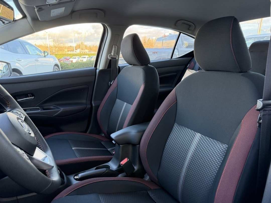 2025 Nissan Versa 1.6 SR - Image 14
