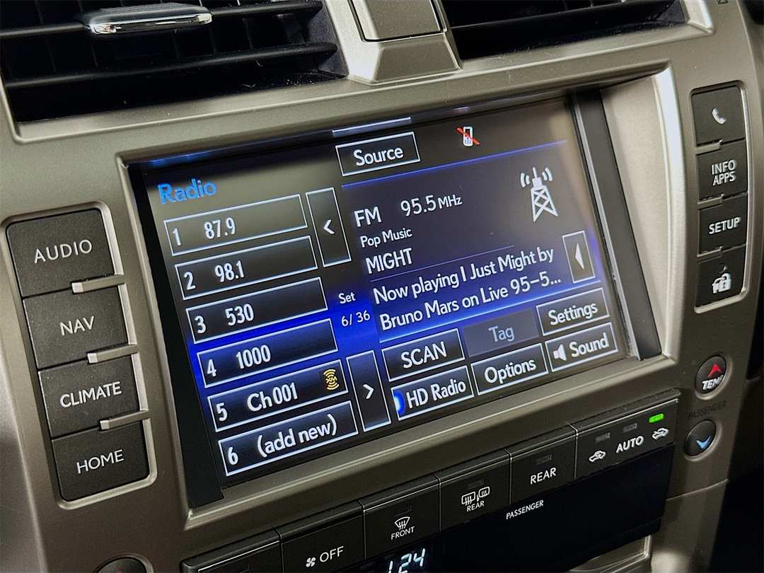 2021 Lexus GX 460 - Image 15