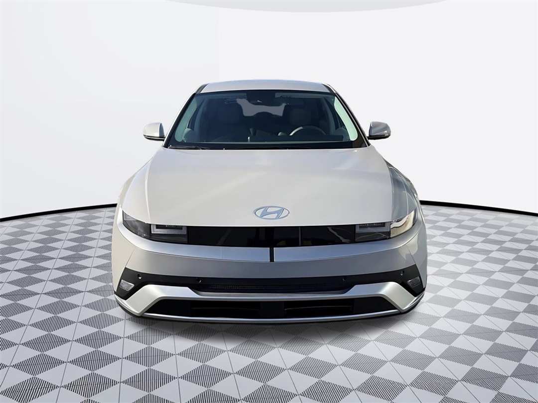 2026 Hyundai Ioniq 5 SE - Image 3