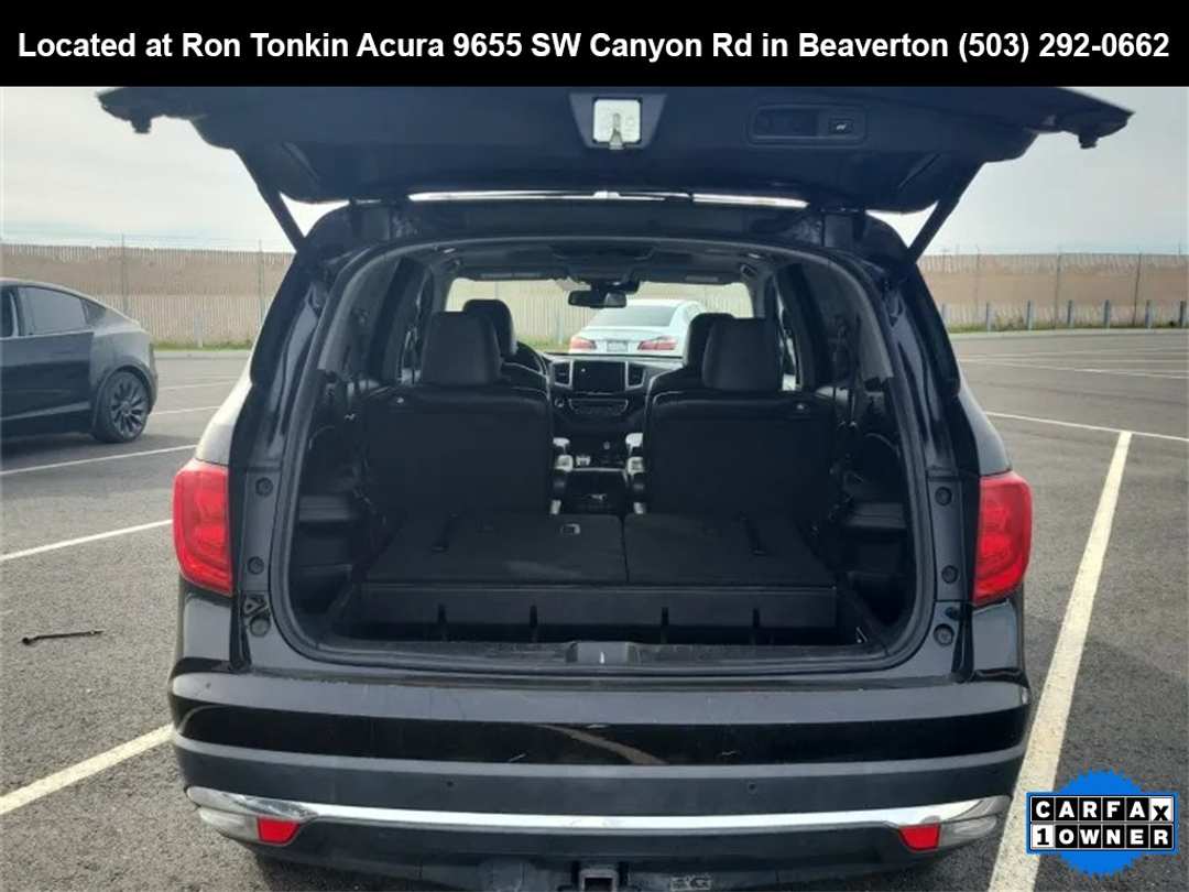 2017 Honda Pilot Elite - Image 11