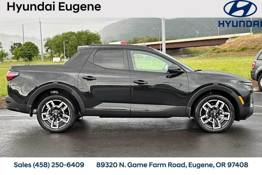 2025 Hyundai Santa Cruz Limited - Image 3