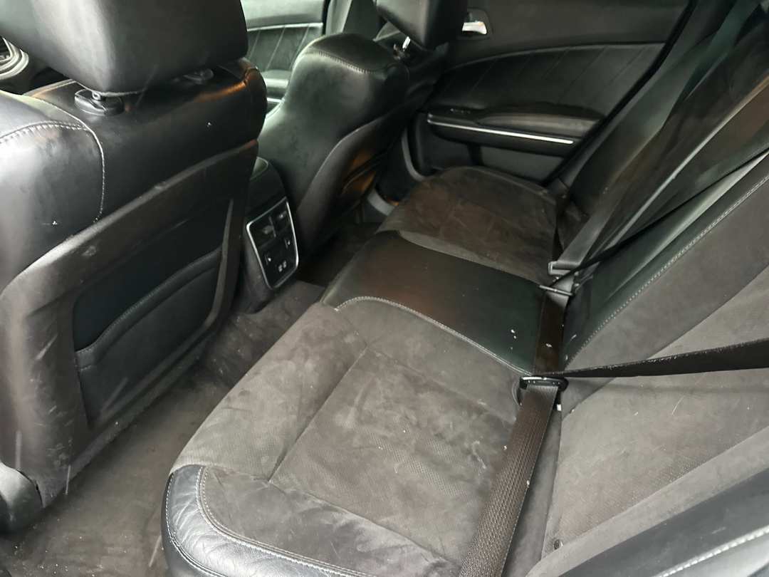 2015 Dodge Charger R/T - Image 11