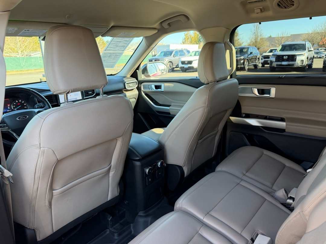 2022 Ford Explorer Limited - Image 32