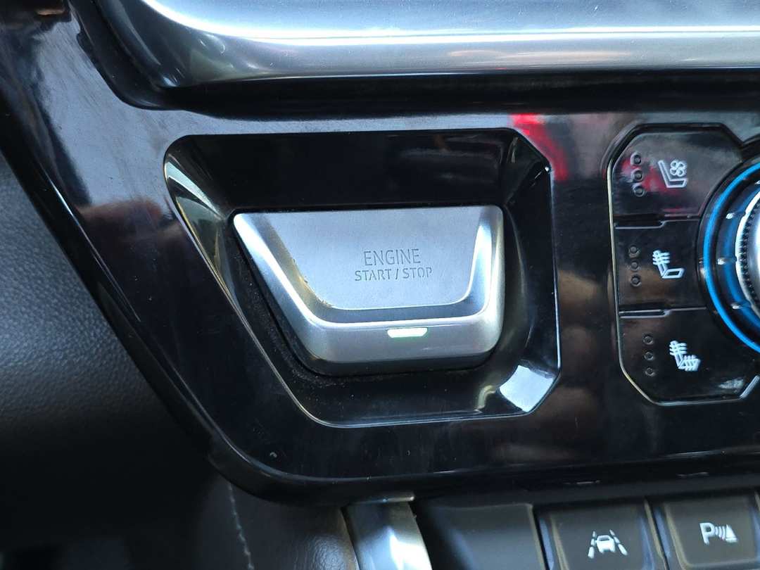 2022 GMC Sierra 1500 Denali - Image 21