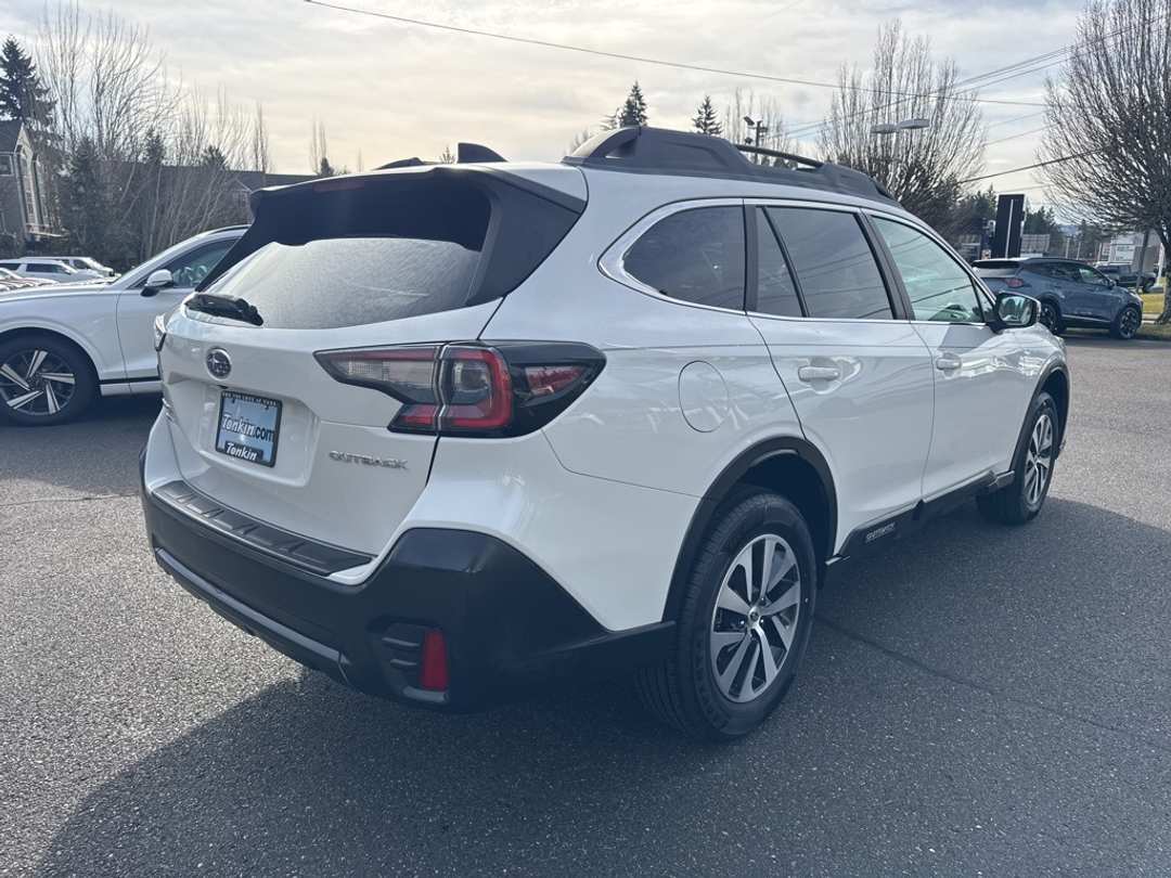 2020 Subaru Outback Premium - Image 7