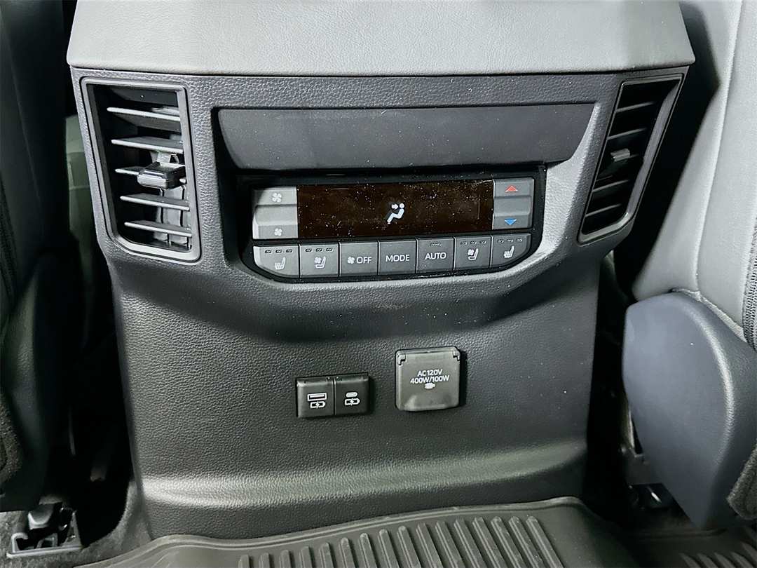 2026 Toyota Sequoia Platinum - Image 25