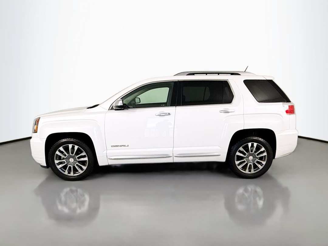 2017 GMC Terrain Denali - Image 2