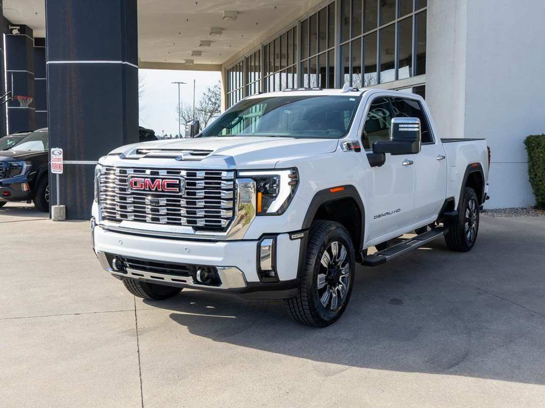 2024 GMC Sierra 2500Hd Denali - Image 3
