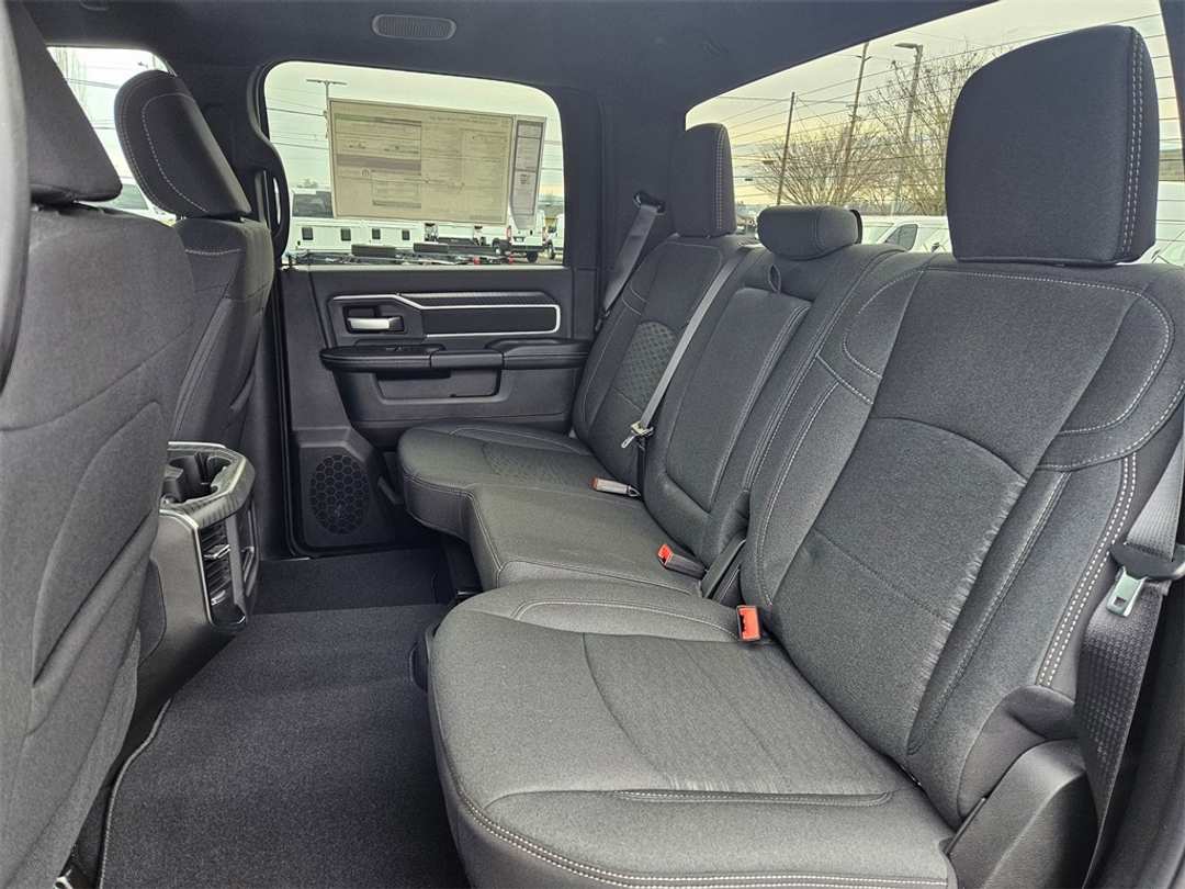 2026 Ram 2500 Big Horn - Image 28