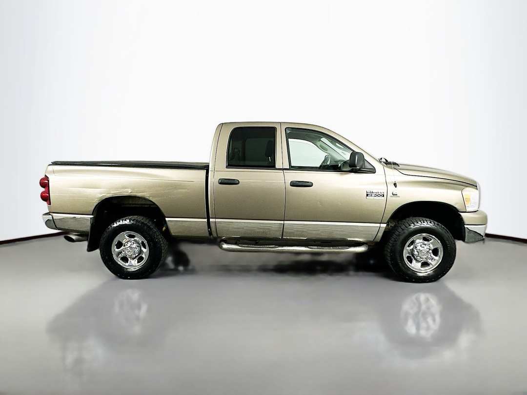 2007 Dodge Ram 2500 SLT - Image 9