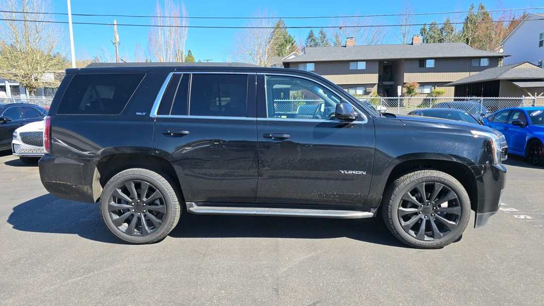 2019 GMC Yukon SLT - Image 2