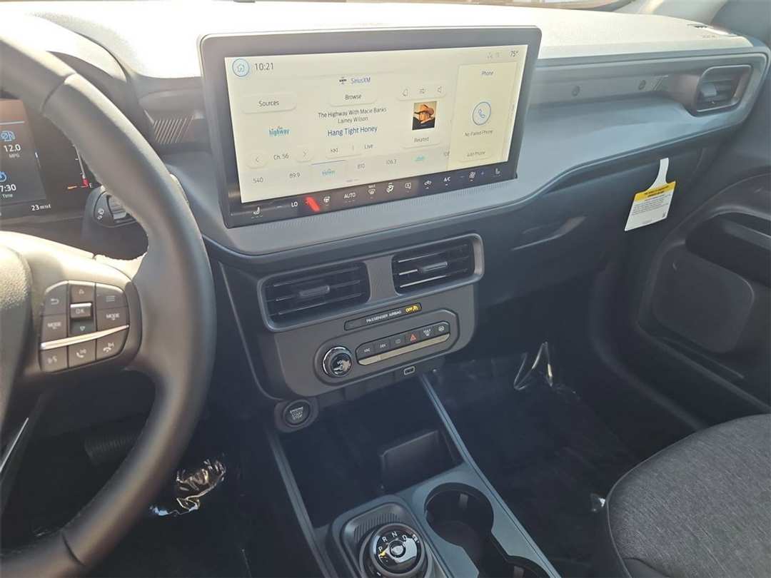 2025 Ford Maverick XLT - Image 18