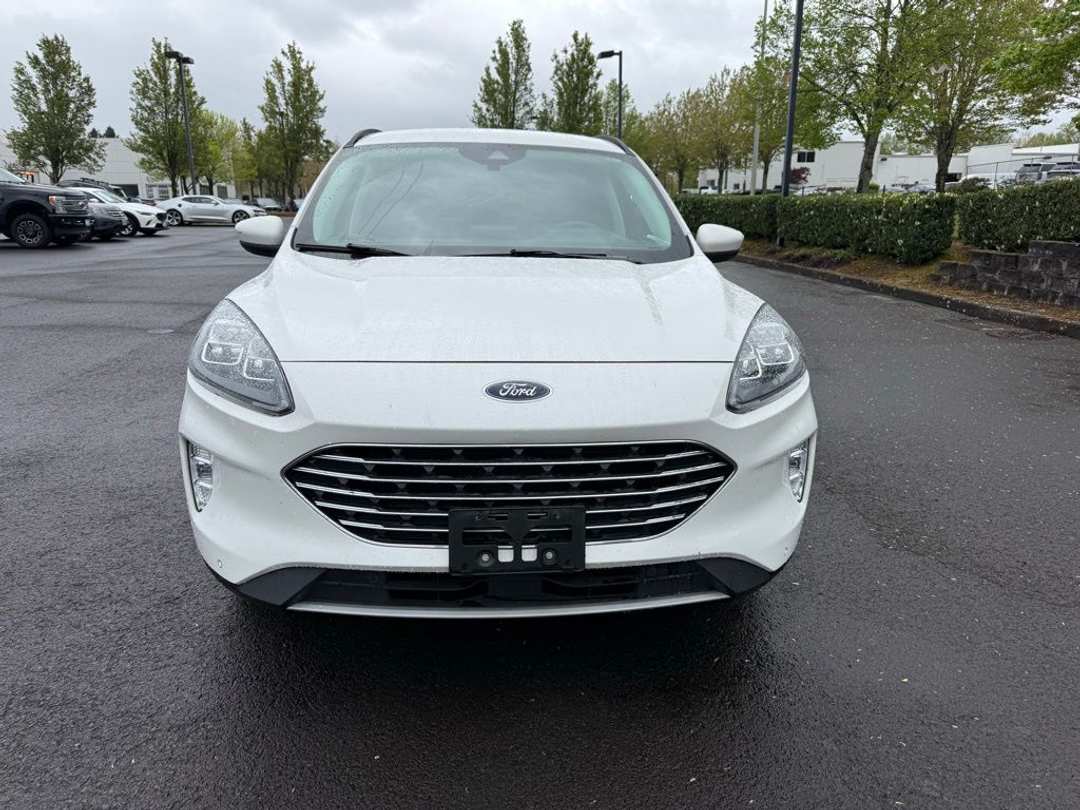 2022 Ford Escape Titanium - Image 2