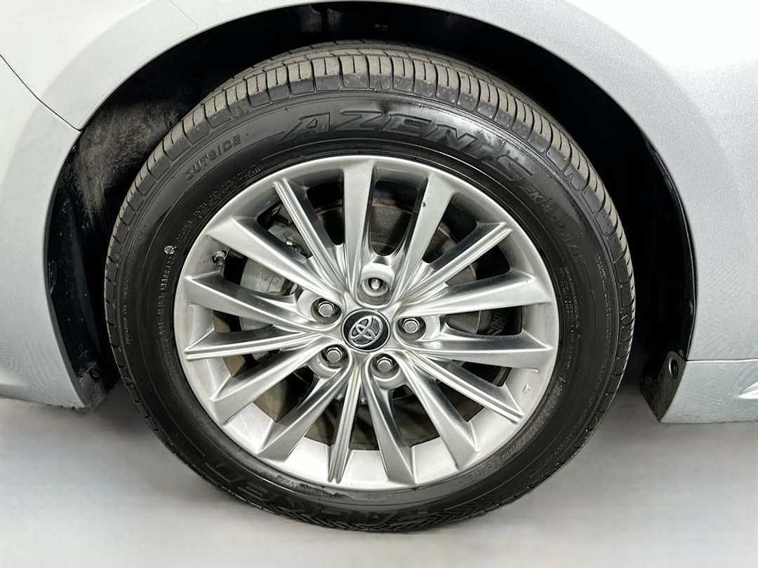 2018 Toyota Avalon XLE Premium - Image 34