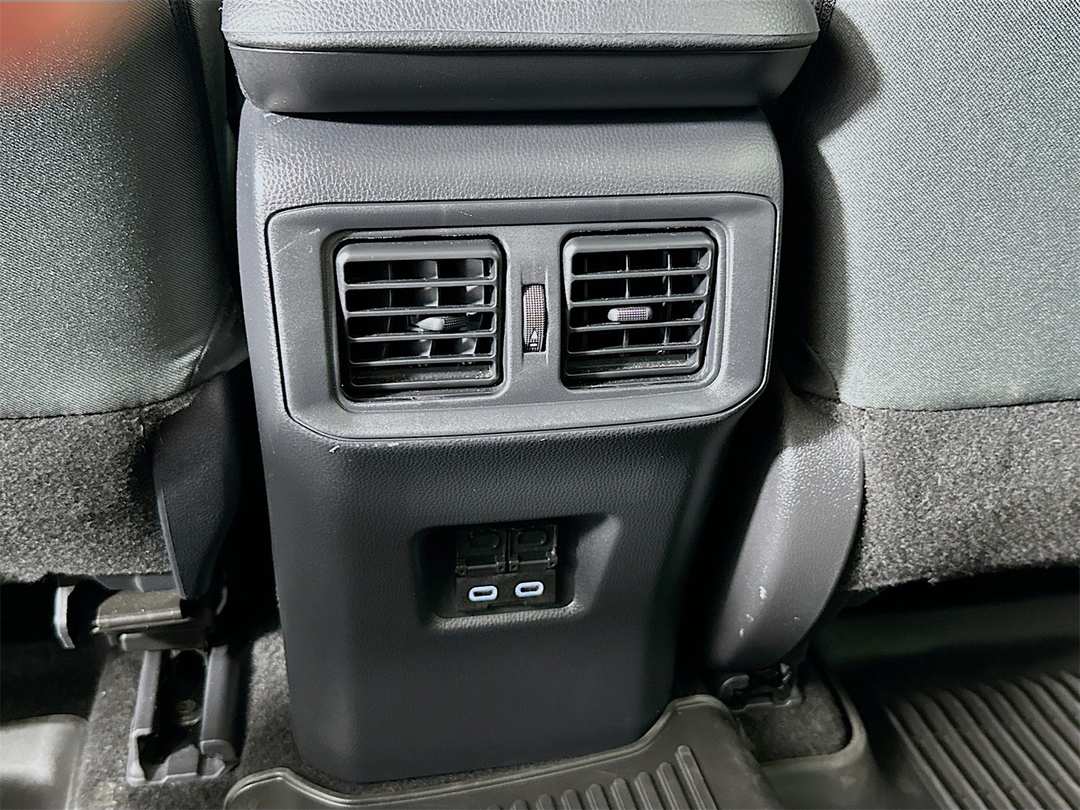 2024 Toyota Rav4 XLE - Image 24