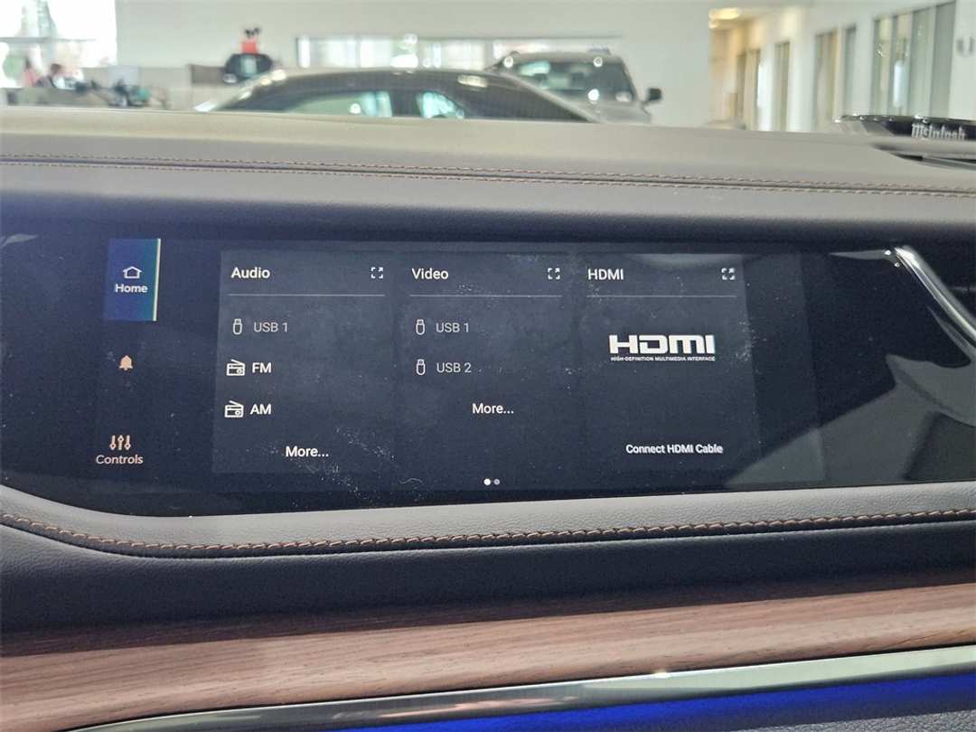 2025 Jeep Grand Cherokee Summit - Image 29