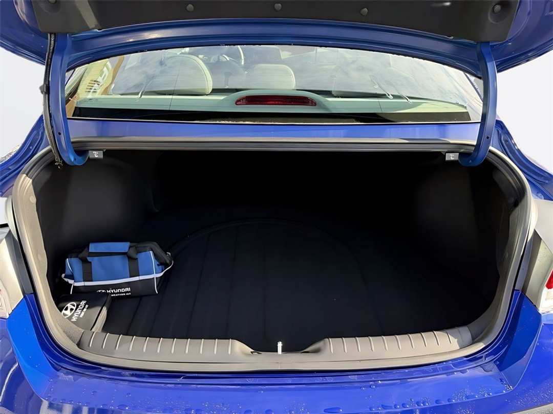 2026 Hyundai Elantra SEL Sport - Image 10