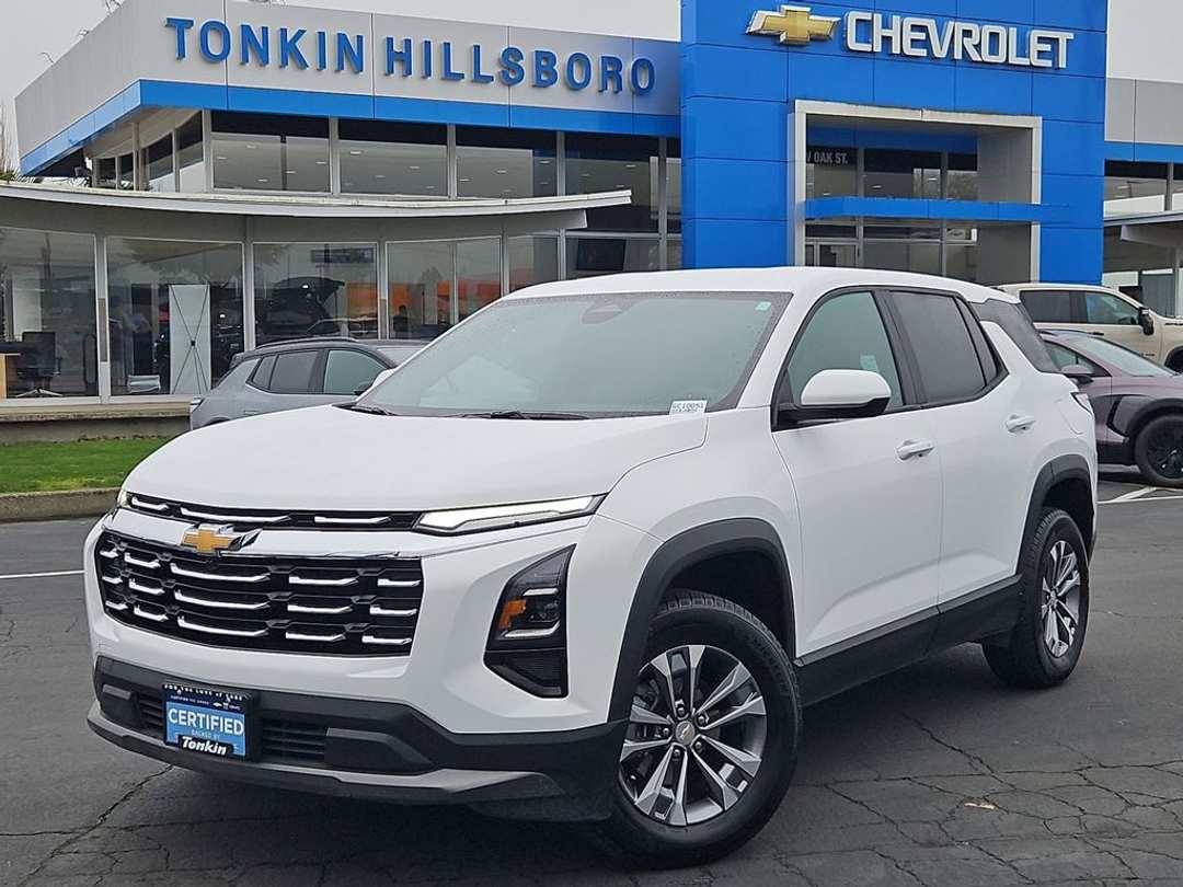 2025 Chevrolet Equinox LT - Image 2