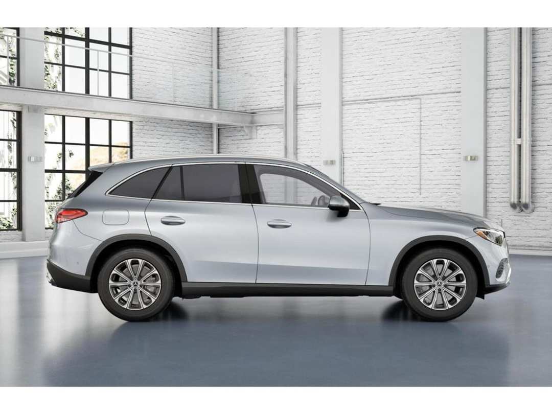 2025 Mercedes-Benz GLC 300 - Image 2