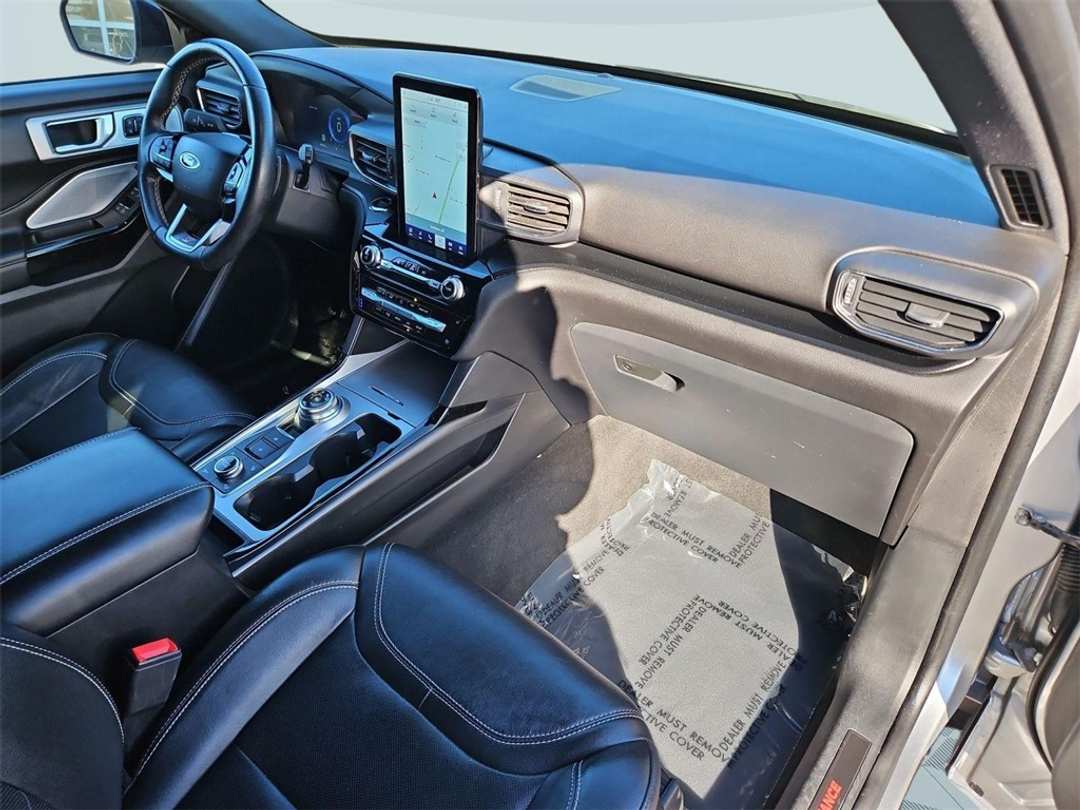 2022 Ford Explorer ST - Image 29
