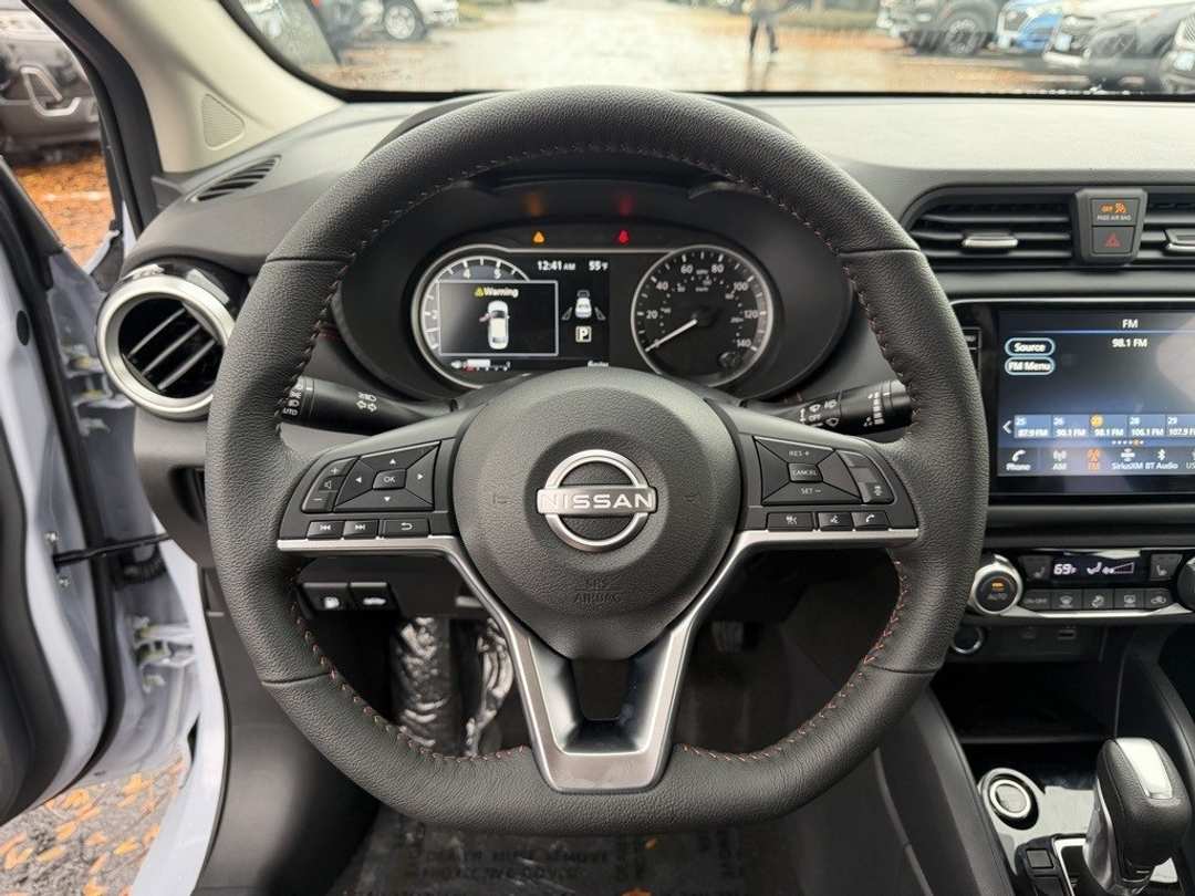 2025 Nissan Versa 1.6 SR - Image 17