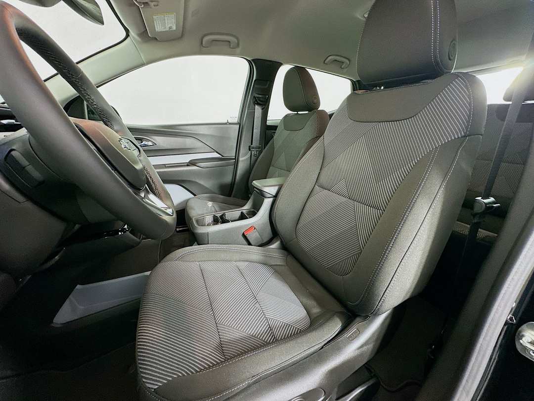 2027 Chevrolet Bolt Ev LT - Image 21