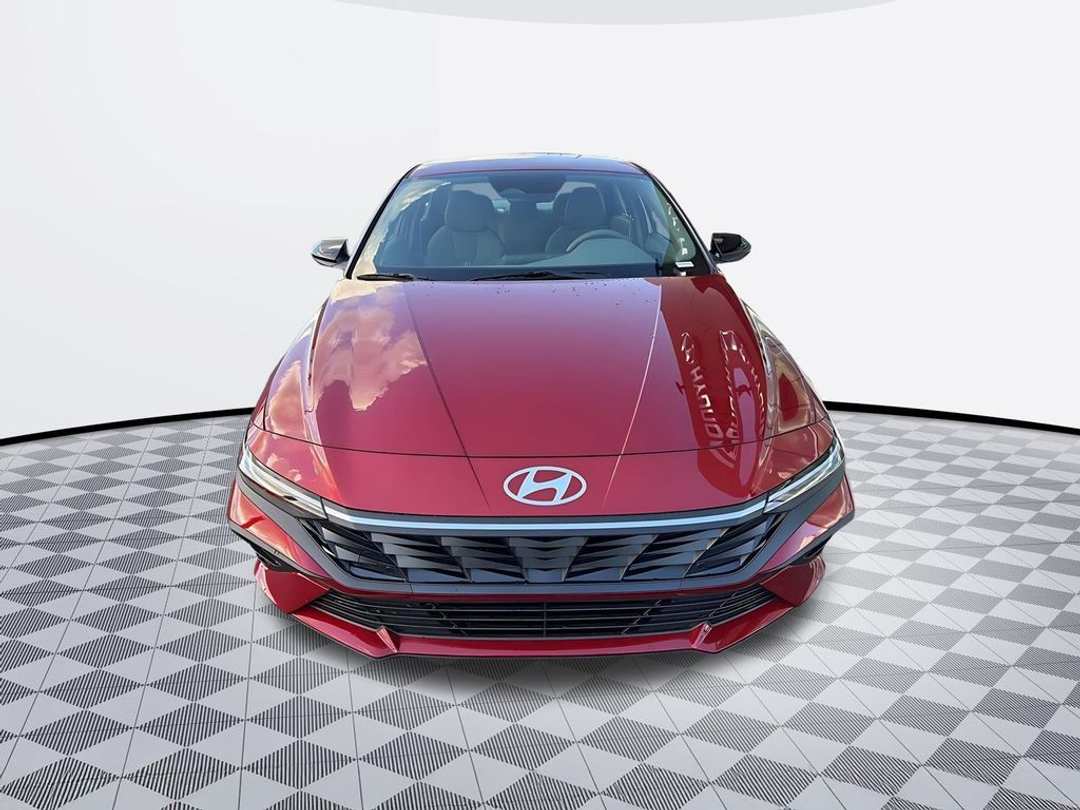 2026 Hyundai Elantra SEL Sport - Image 3